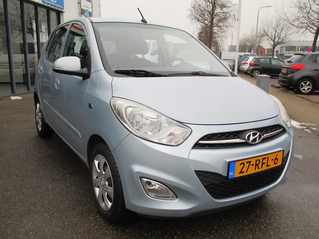 HYUNDAI I 10 1.2 i-Motion Cool Automaat